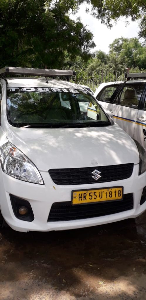 Book A Taxi M G Road Gurgaon Sector 14 Toyota Innova Crysta