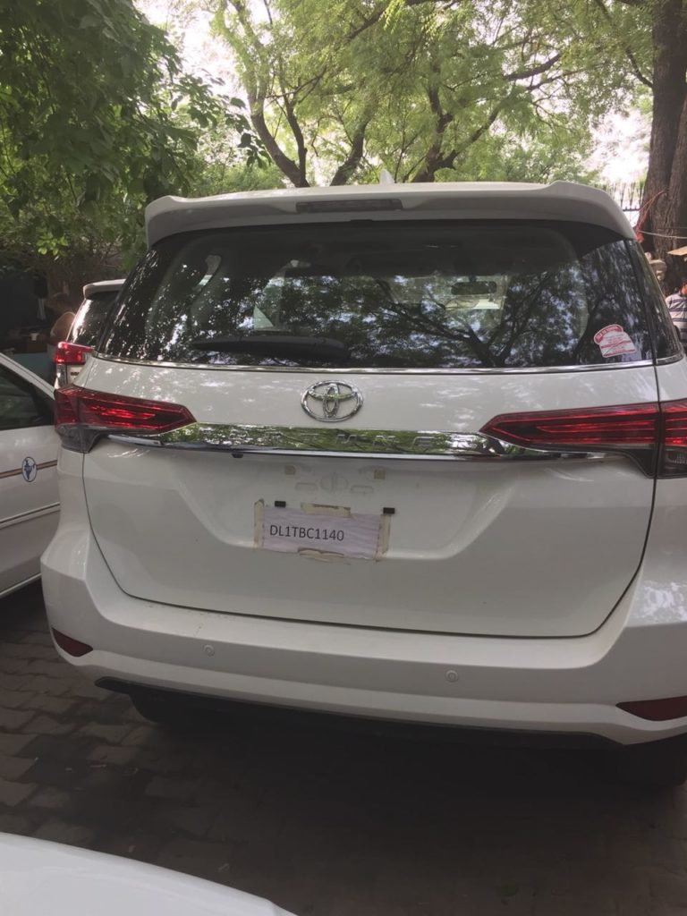 Book Outstation Innova Taxi From Delhi Airport